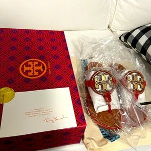 *NEW*Metal miller gold red apple Tory Burch Sandals